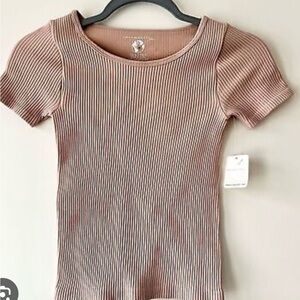 Ribbed tee